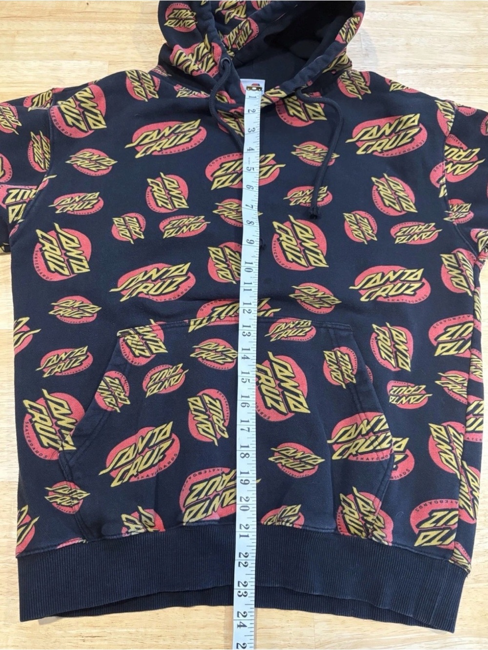 Santa Cruz Hoodie All Over Print AOP Sweater Size Small Skateboarding Black Y2K - Picture 7 of 8